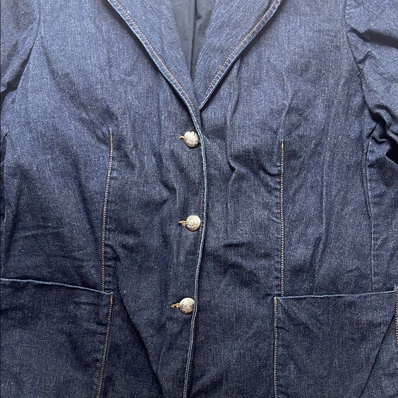 Women's Denim Jacket - Picture 3 of 7